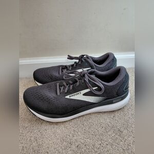 Brooks Gray/Black Ghost 16 Men’s 11D Excellent